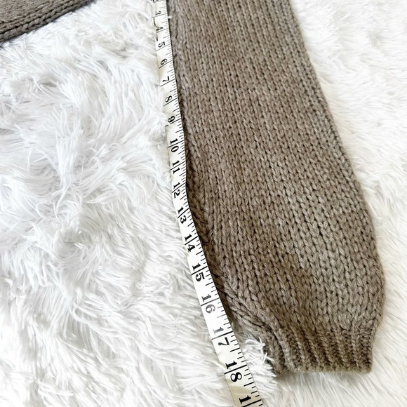 Abercrombie & Fitch Knit Sweater Size XS - Picture 5 of 7